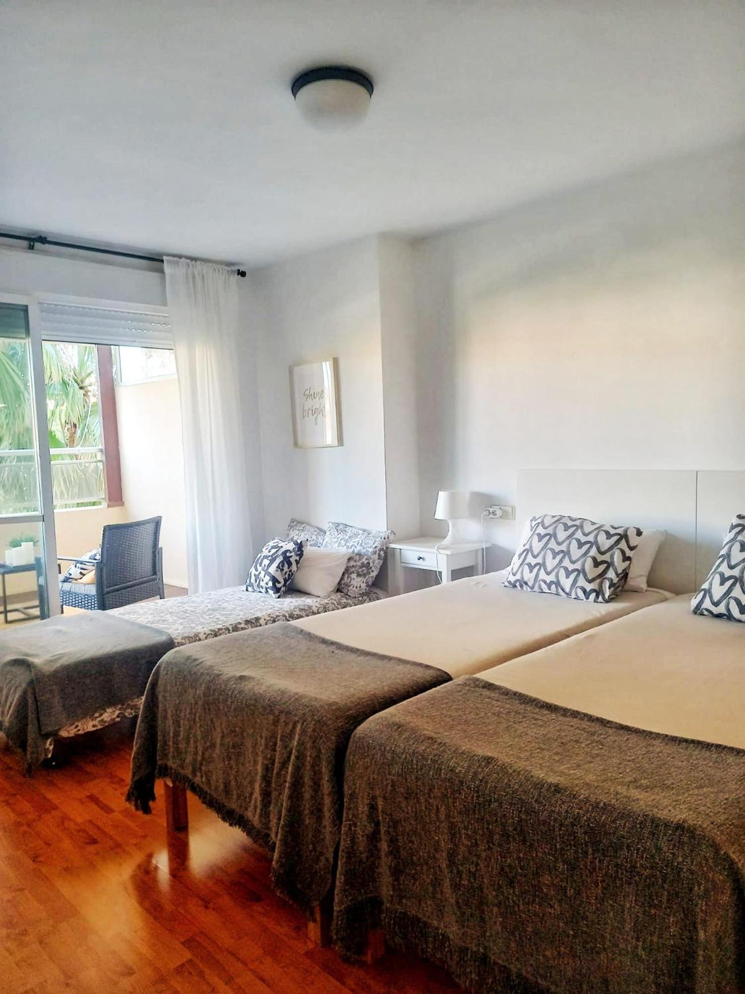 Calido Apartamento Con Gran Terraza Y Vistas A 600 Metros Del Mar Benalmadena Exterior photo