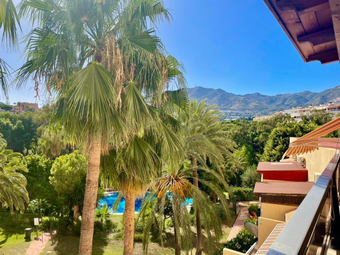 Calido Apartamento Con Gran Terraza Y Vistas A 600 Metros Del Mar Benalmadena Exterior photo